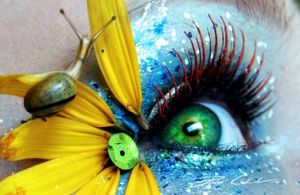 stunning eye art work