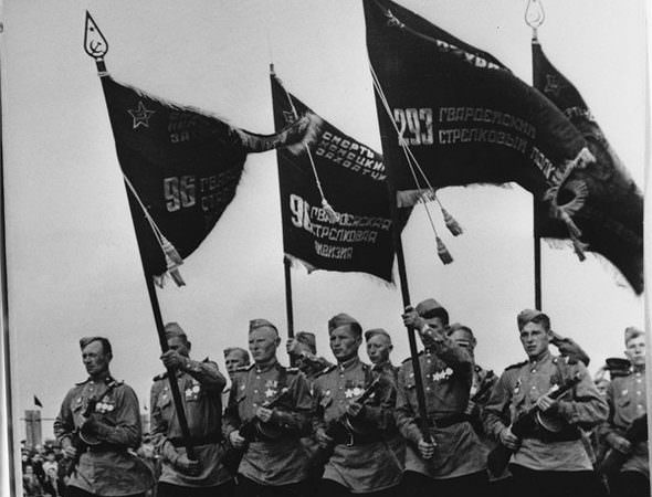 The Most Unseen Photos of WWII That Bring Back The Harsh Realities