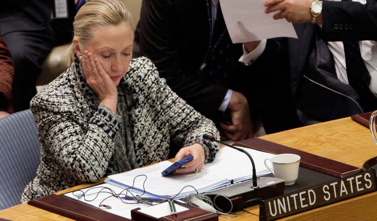 Clinton Lawyers Accused Of Deleting Emails Facing Investigation